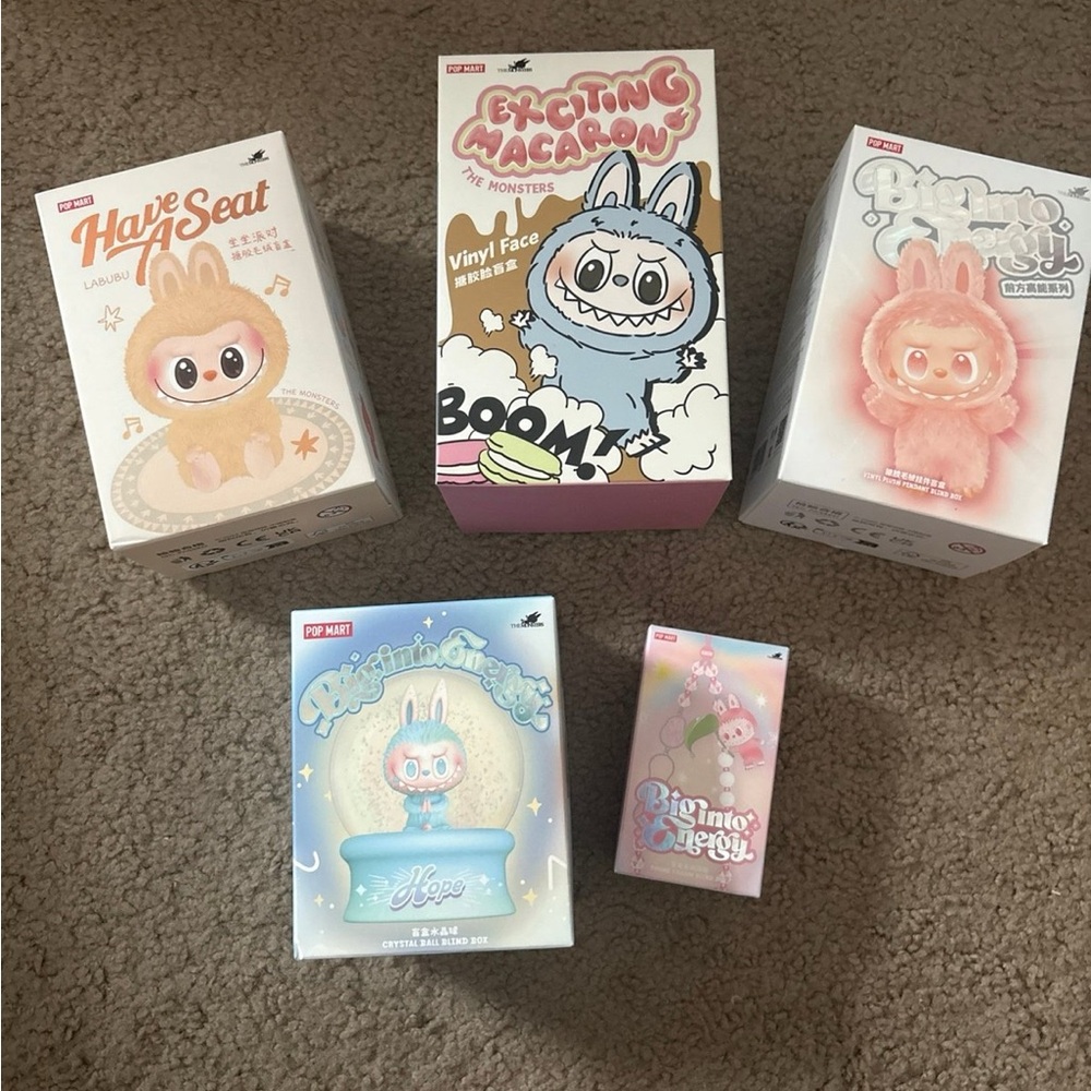 Exciting Vacation Vinyl Face Doll Set